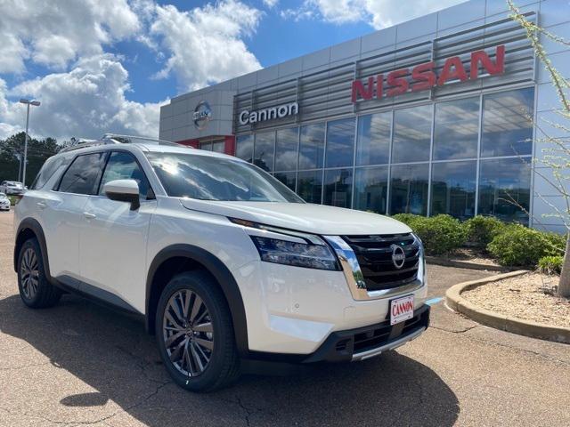 new 2024 Nissan Pathfinder car, priced at $45,441