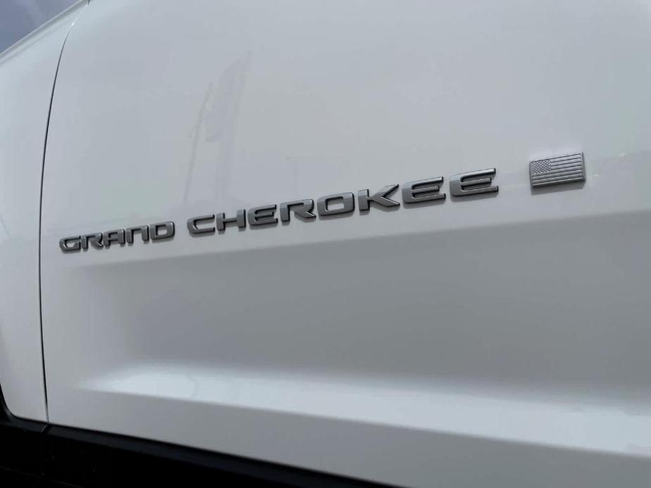 new 2024 Jeep Grand Cherokee car, priced at $43,498