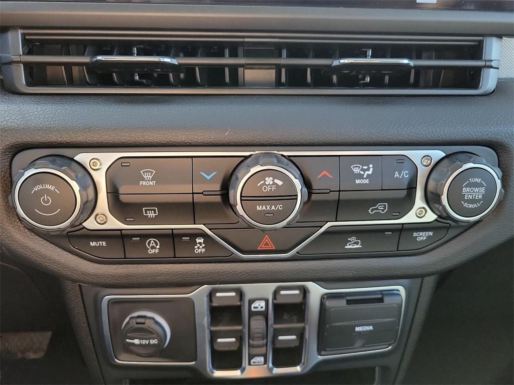 new 2025 Jeep Wrangler car, priced at $41,150