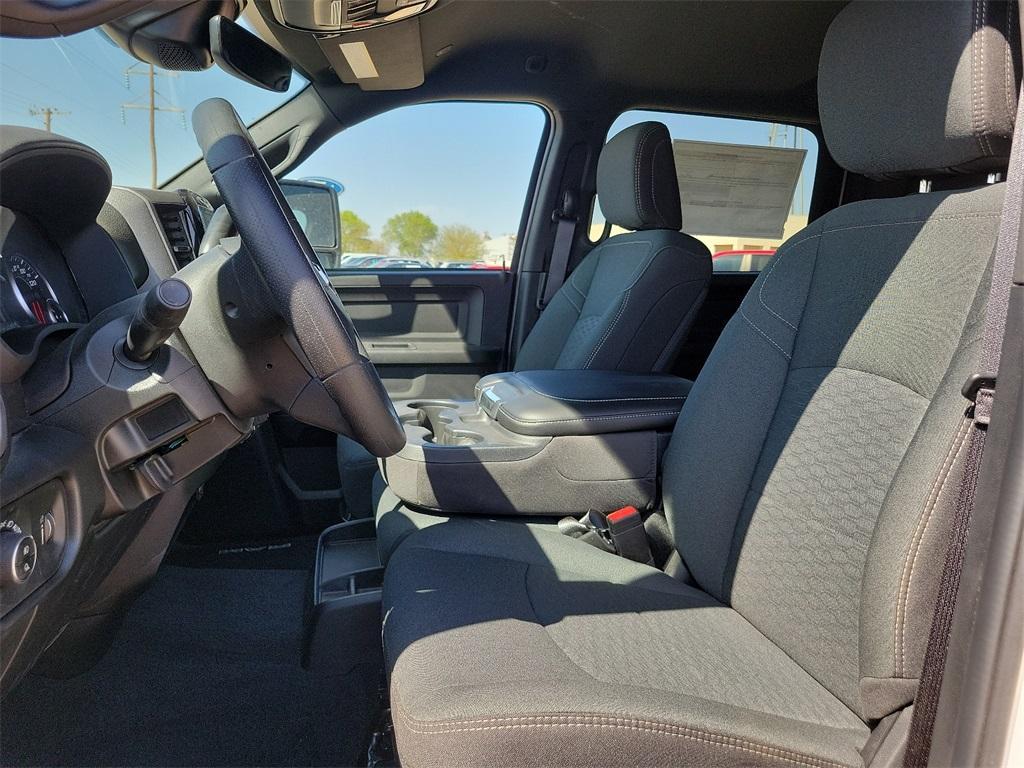 new 2025 Ram 3500 car, priced at $69,620