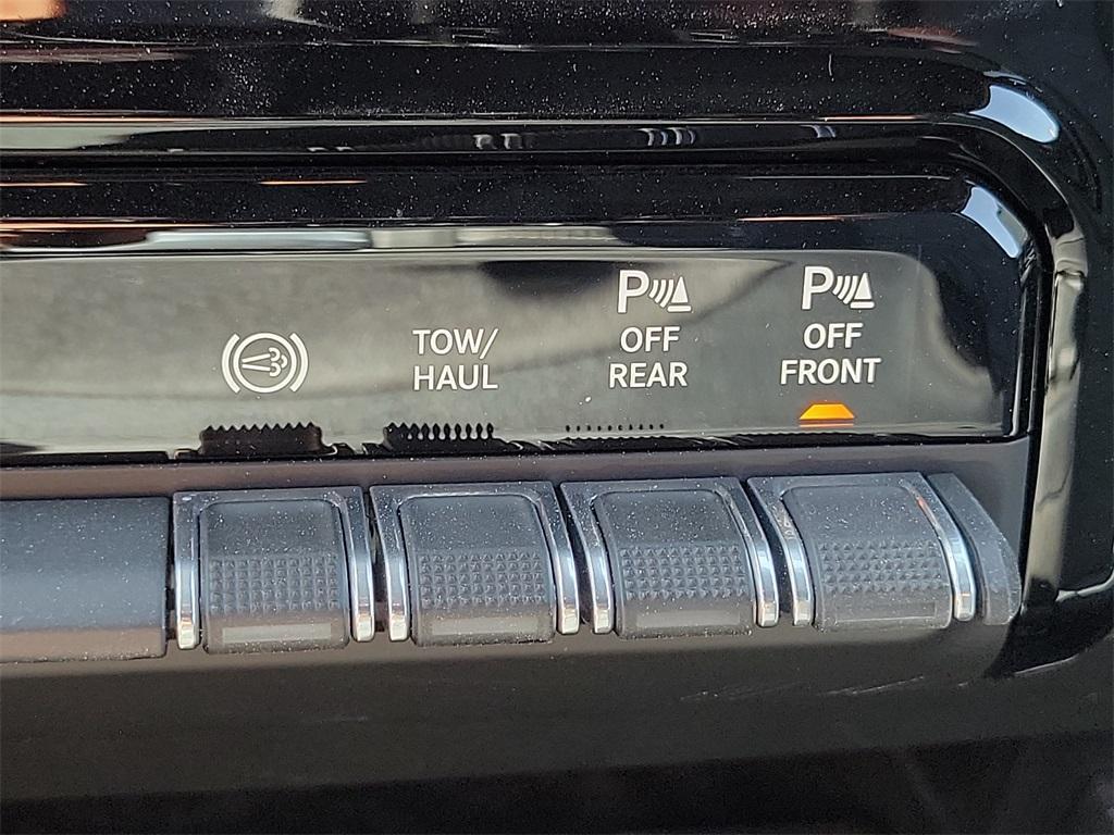 new 2025 Ram 3500 car, priced at $69,620