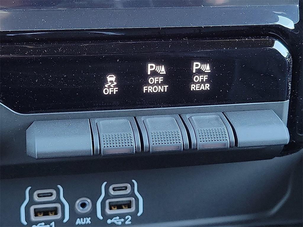 new 2025 Ram 1500 car, priced at $54,162