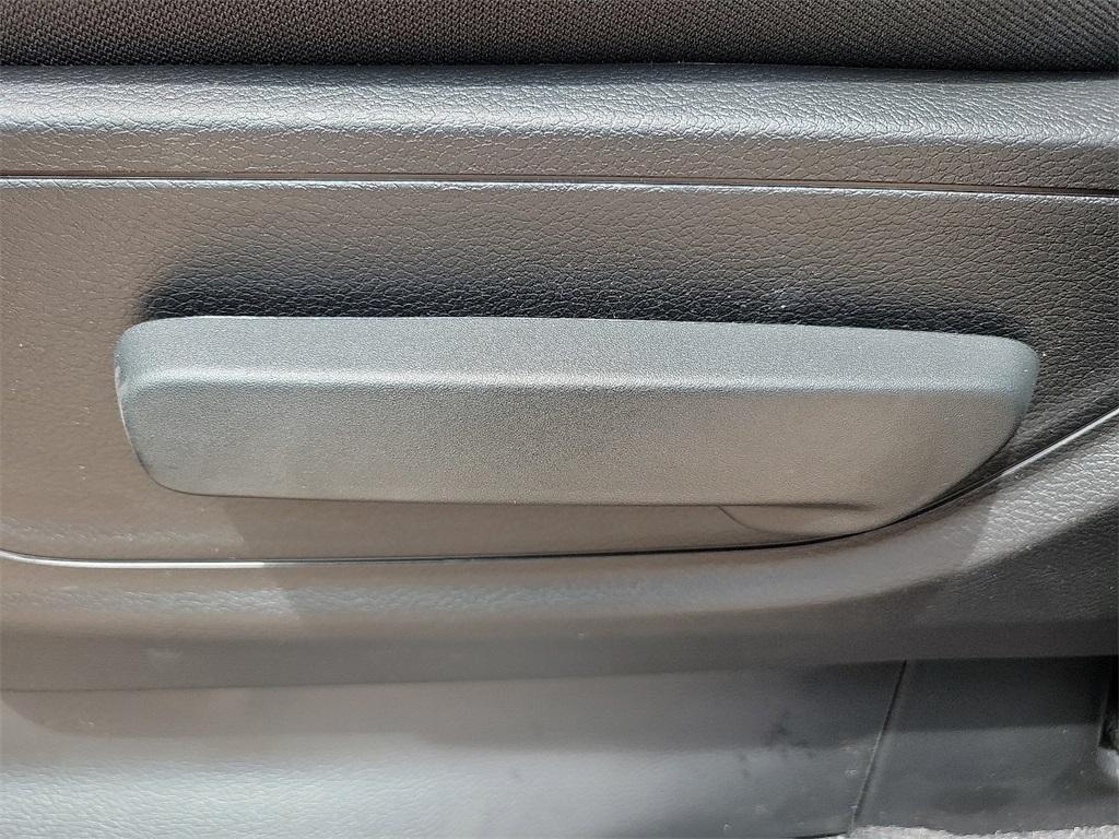 new 2025 Ram 1500 car, priced at $47,990
