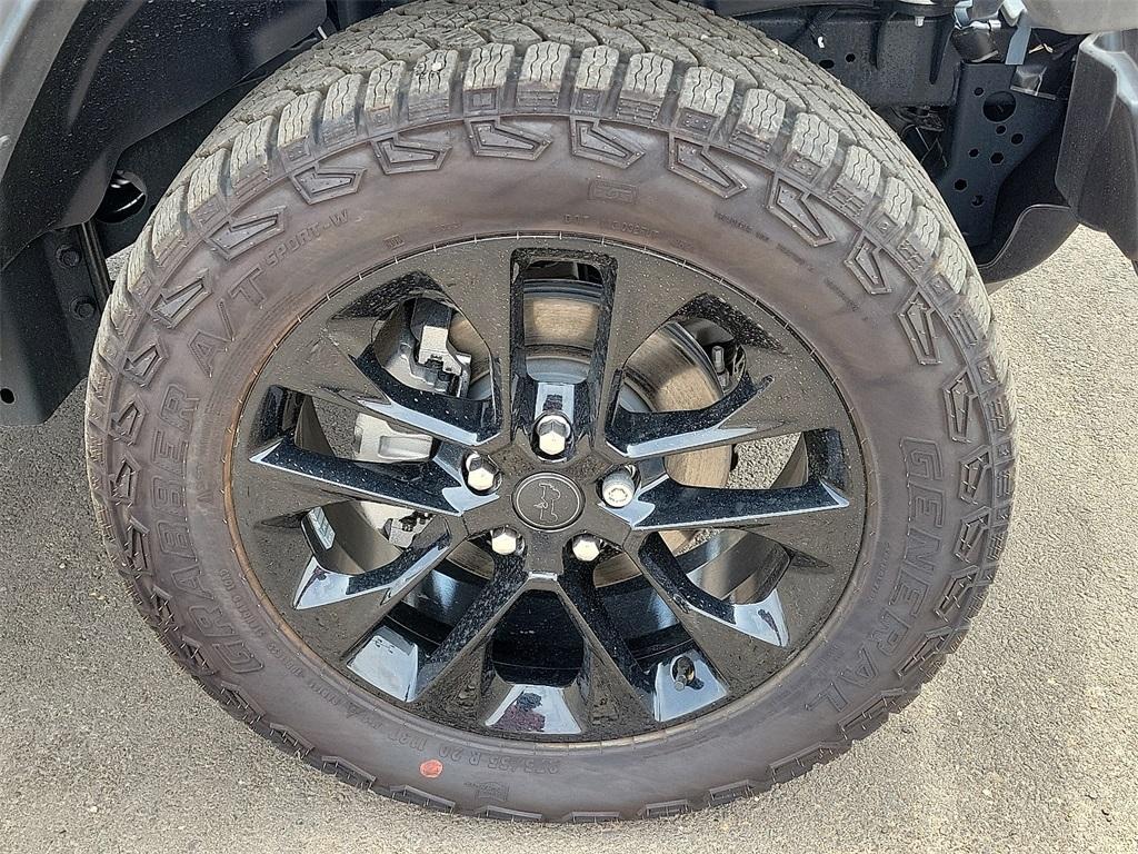 new 2025 Jeep Gladiator car, priced at $39,885