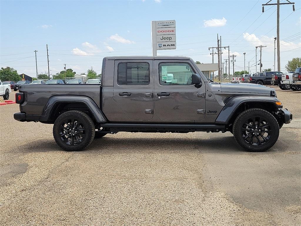 new 2025 Jeep Gladiator car, priced at $39,885