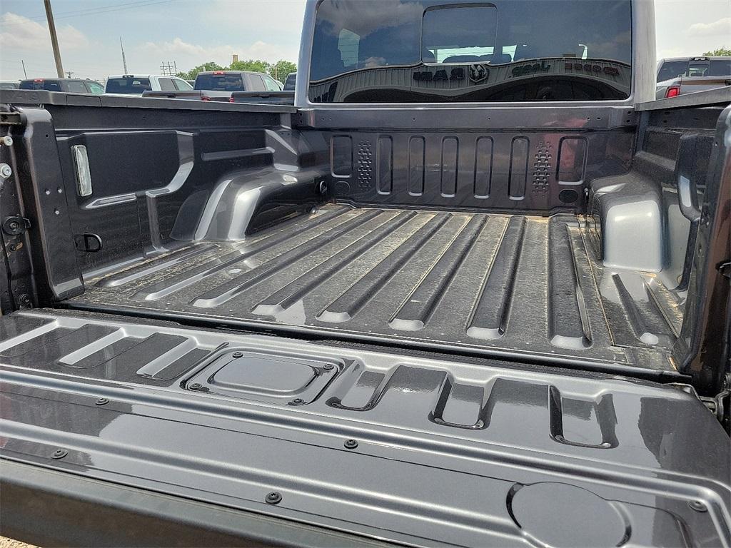 new 2025 Jeep Gladiator car, priced at $39,885