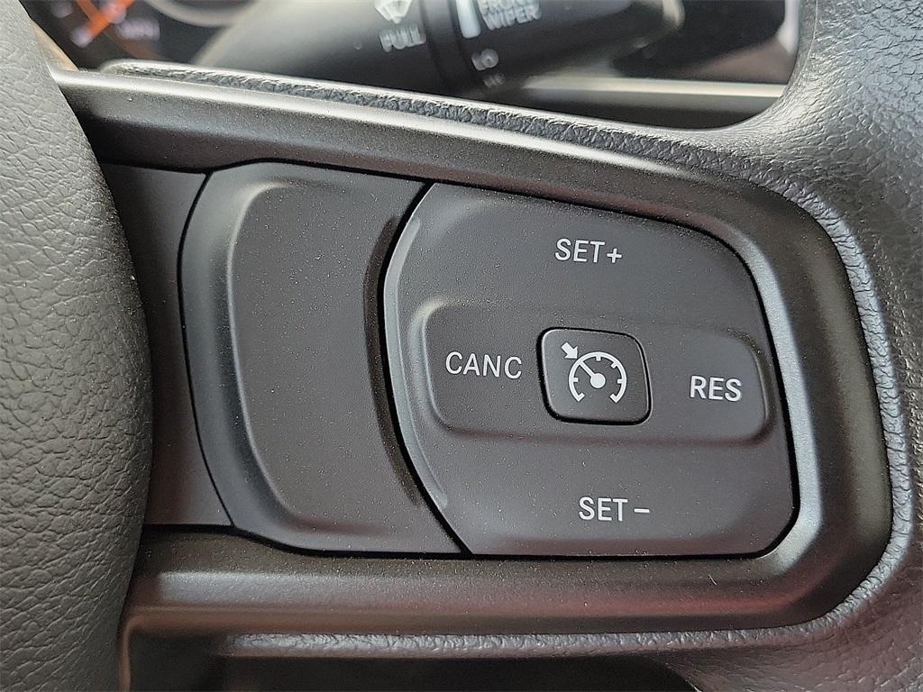 new 2025 Jeep Gladiator car, priced at $39,885