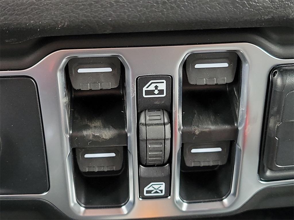 new 2025 Jeep Wrangler car, priced at $48,945