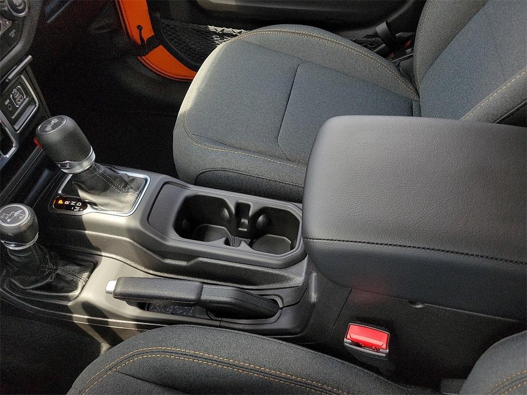new 2025 Jeep Wrangler car, priced at $40,458