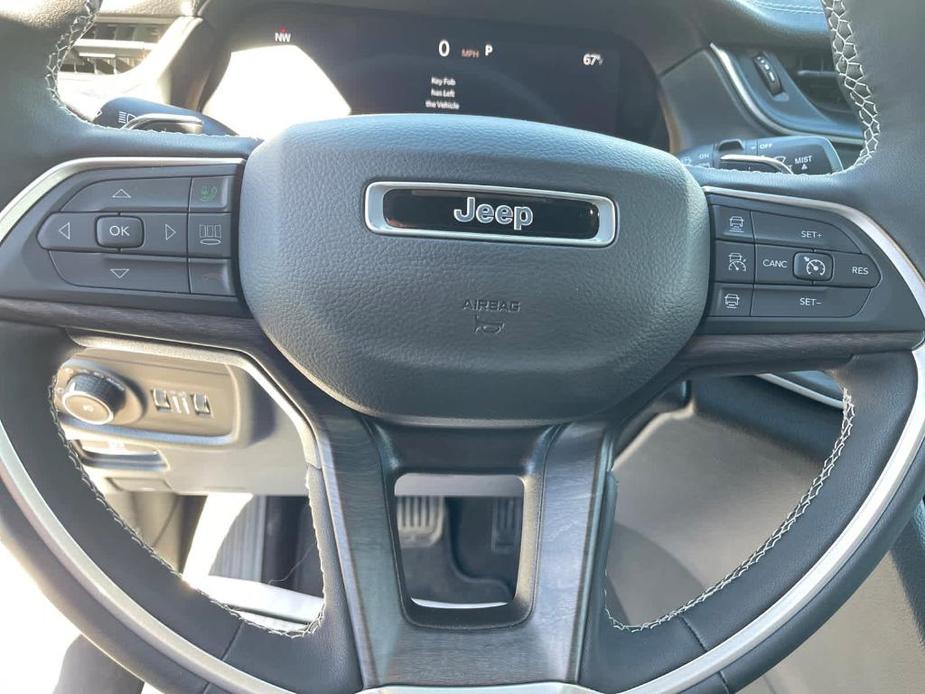 new 2024 Jeep Grand Cherokee car, priced at $42,998