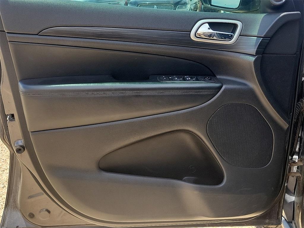 used 2021 Jeep Grand Cherokee car, priced at $23,995