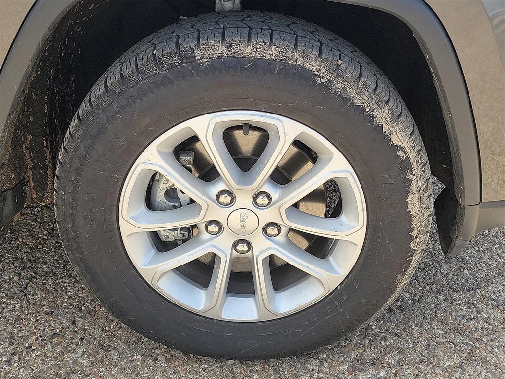 used 2021 Jeep Grand Cherokee car, priced at $23,995