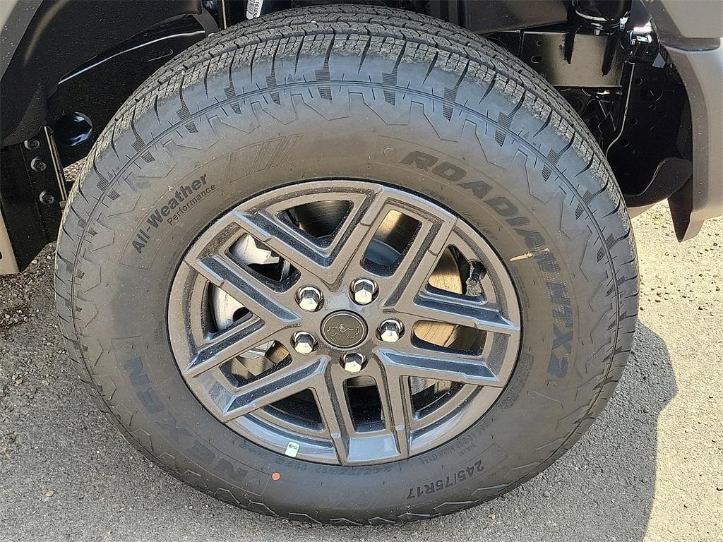 new 2025 Jeep Wrangler car, priced at $39,954