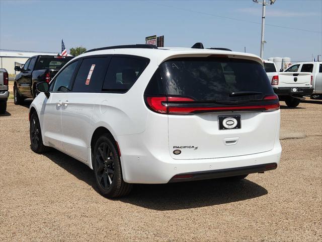 new 2024 Chrysler Pacifica car, priced at $39,997