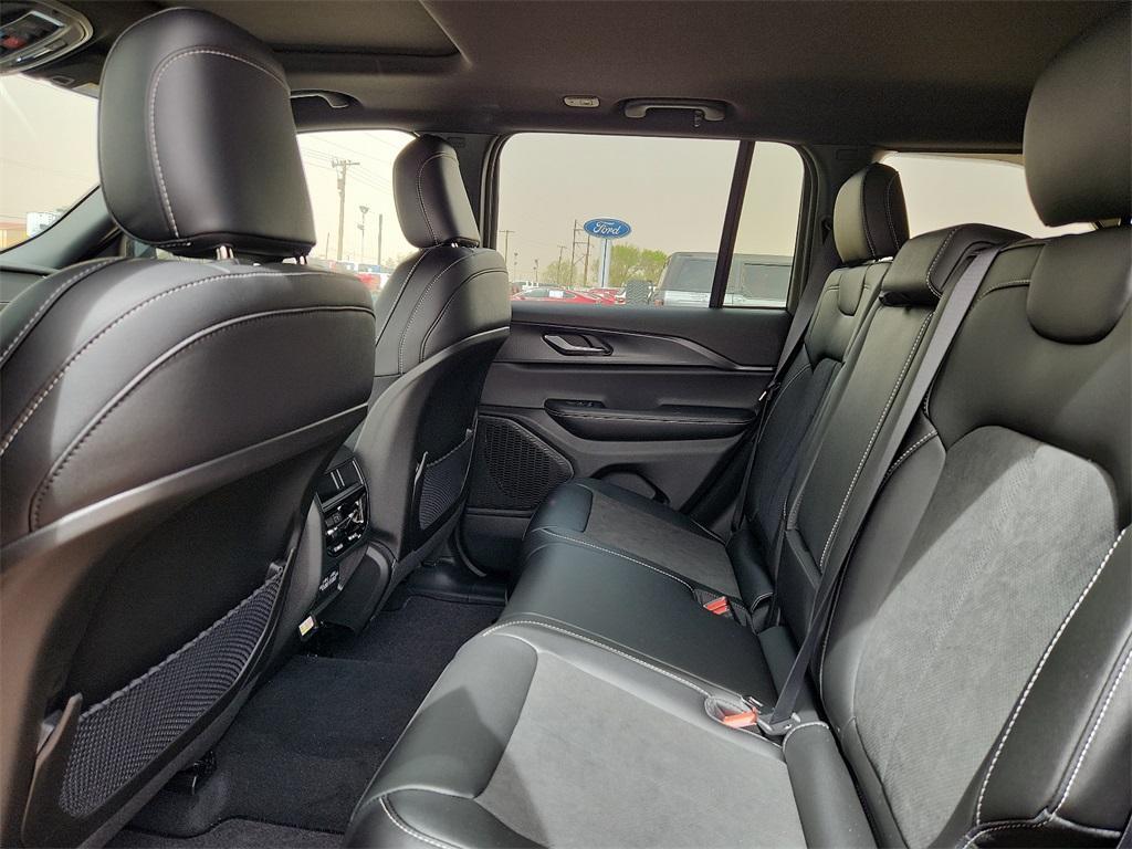 new 2025 Jeep Grand Cherokee car, priced at $46,730