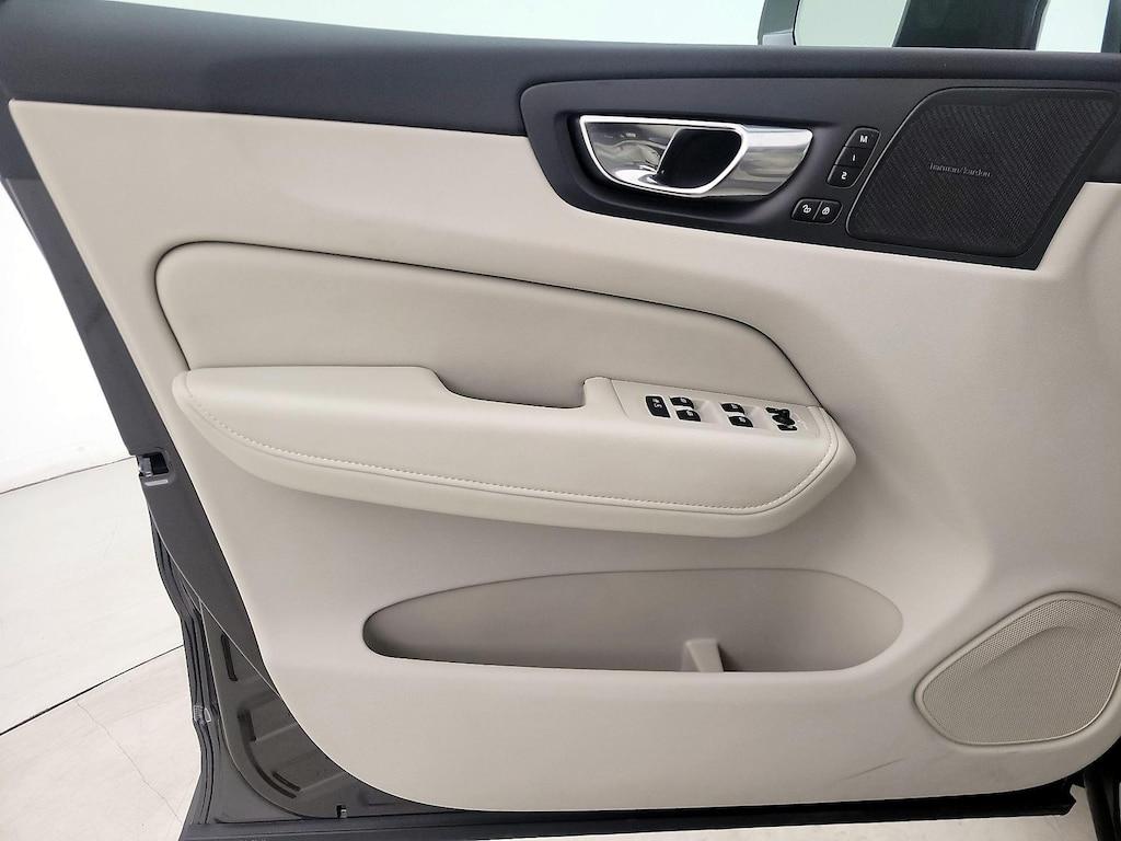 used 2022 Volvo XC60 car, priced at $36,998