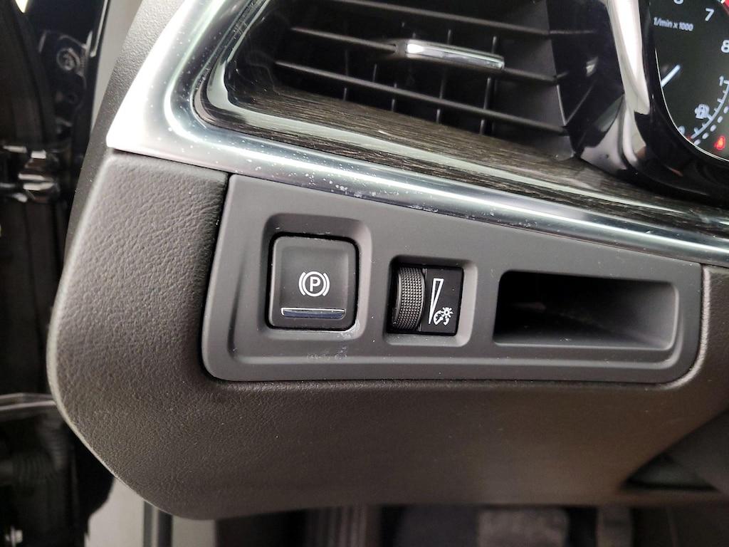 used 2022 Cadillac XT5 car, priced at $35,998