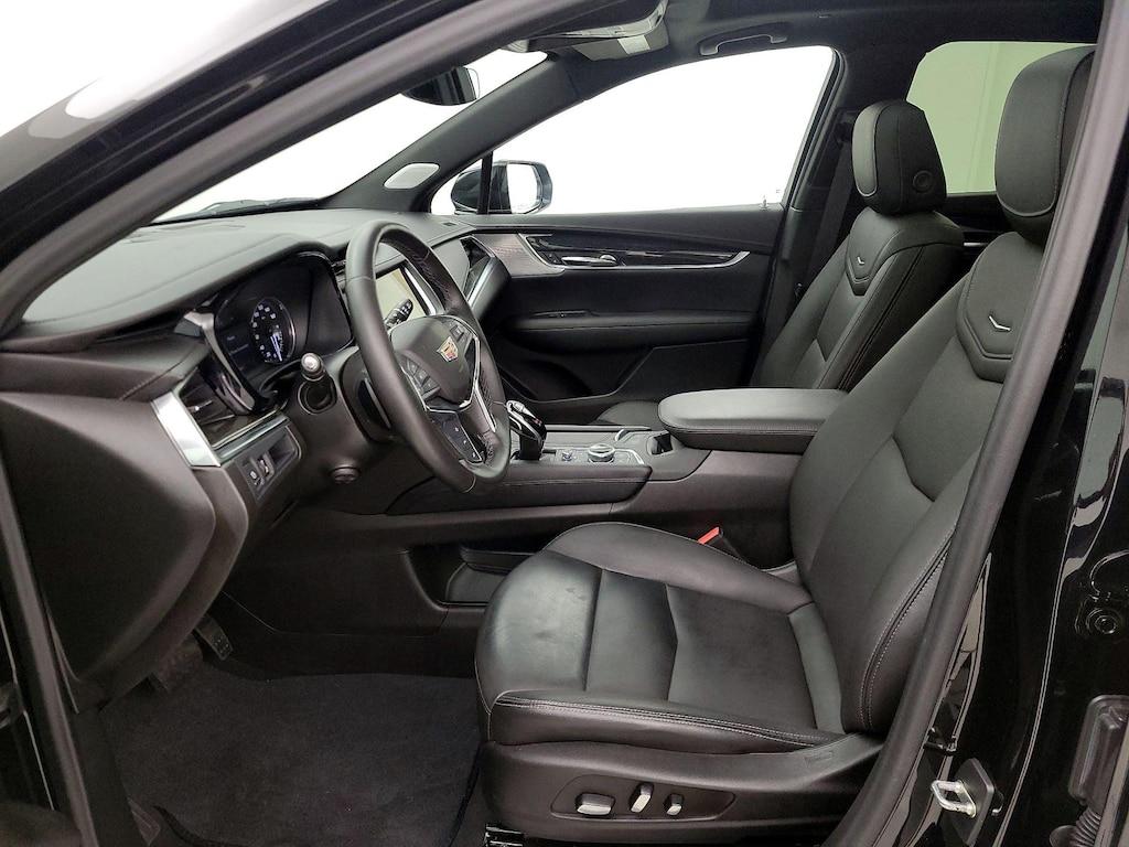used 2022 Cadillac XT5 car, priced at $35,998