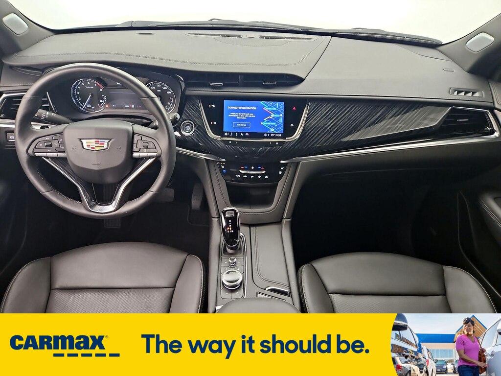 used 2024 Cadillac XT6 car, priced at $49,998
