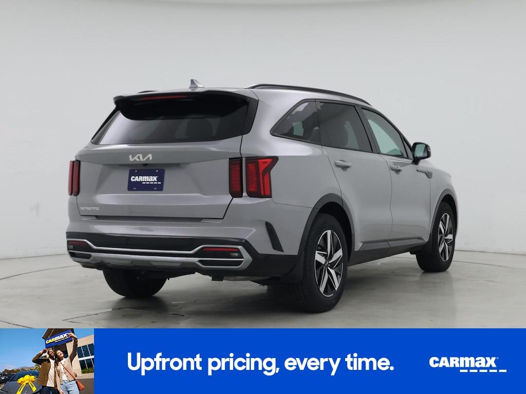 used 2023 Kia Sorento car, priced at $30,998