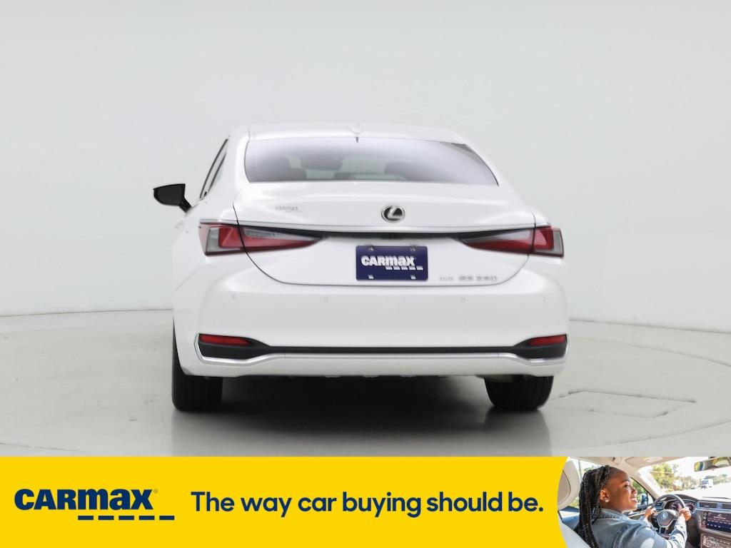 used 2024 Lexus ES 250 car, priced at $40,998