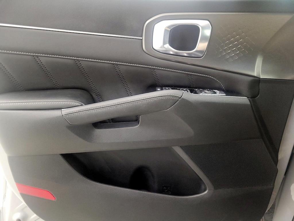 used 2022 Kia Sorento car, priced at $26,998