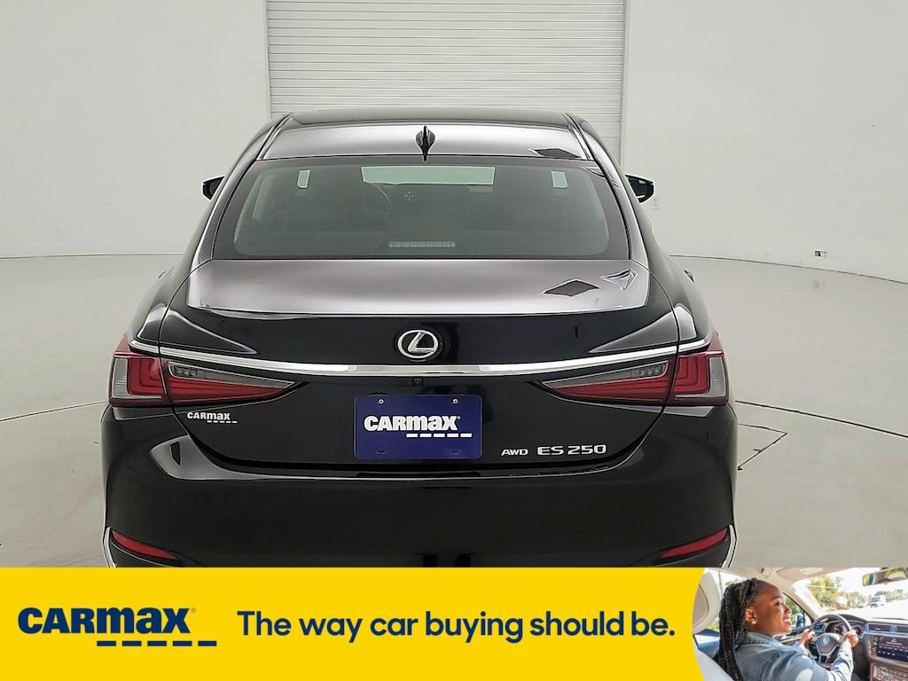 used 2024 Lexus ES 250 car, priced at $38,998