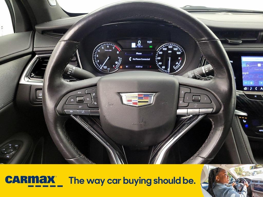 used 2023 Cadillac XT6 car, priced at $35,998