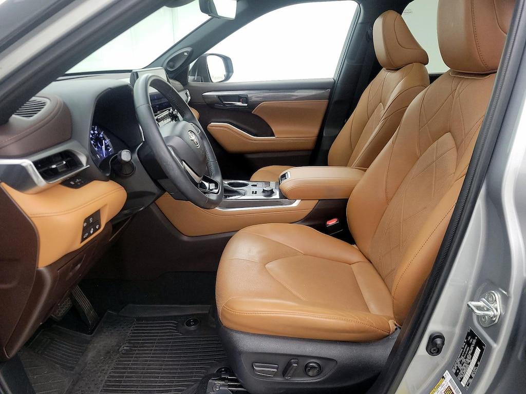 used 2022 Toyota Highlander car, priced at $43,998