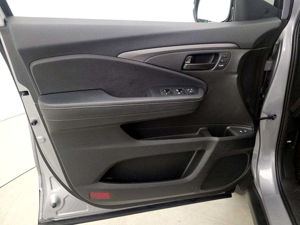 used 2022 Honda Pilot car, priced at $35,998