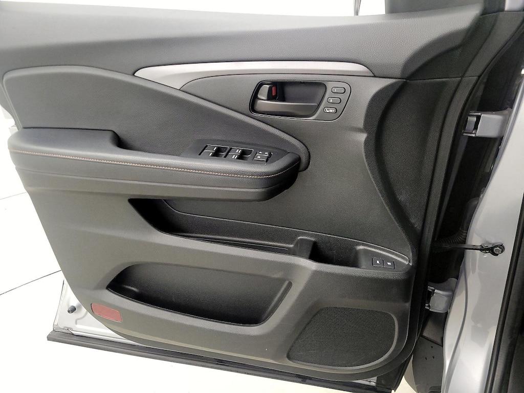 used 2022 Honda Pilot car, priced at $35,998