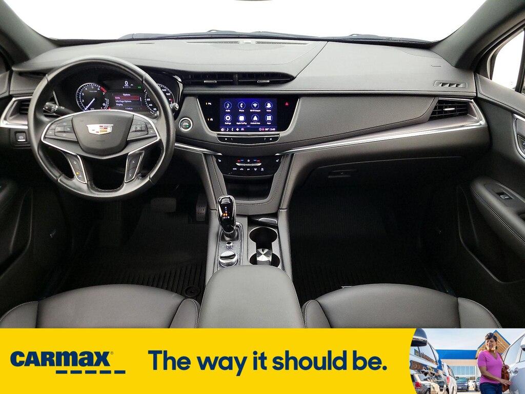 used 2023 Cadillac XT5 car, priced at $33,998