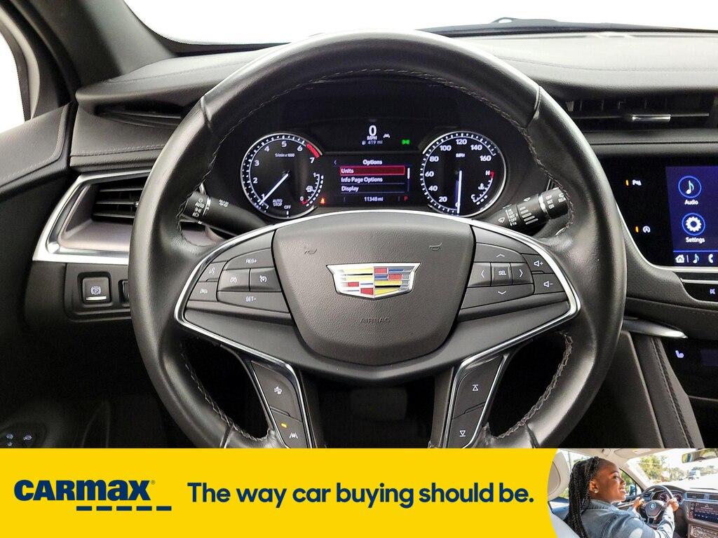 used 2023 Cadillac XT5 car, priced at $33,998