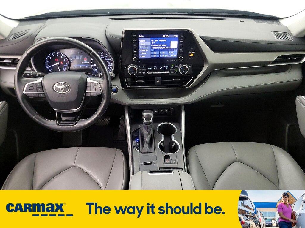 used 2020 Toyota Highlander car, priced at $26,998