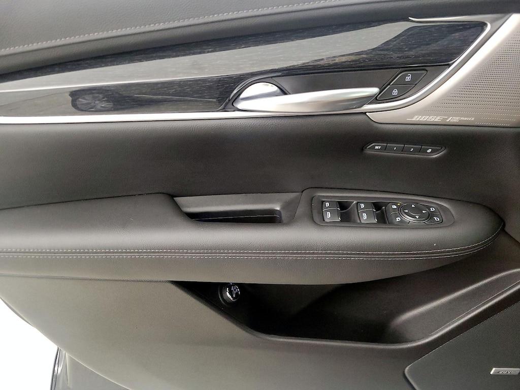 used 2022 Cadillac XT5 car, priced at $33,998