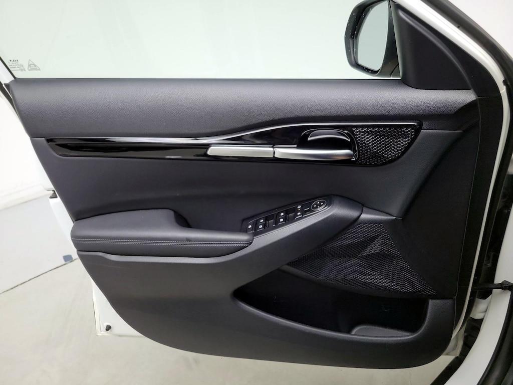 used 2025 Kia Seltos car, priced at $25,998