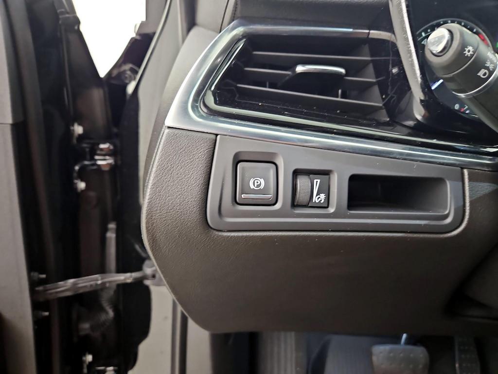 used 2023 Cadillac XT6 car, priced at $35,998