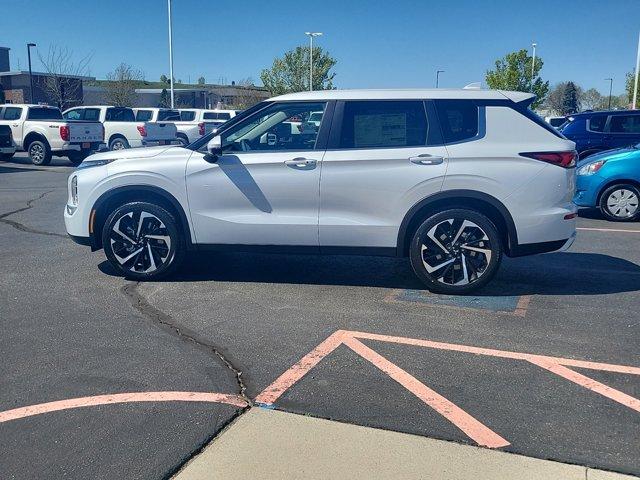 new 2024 Mitsubishi Outlander car, priced at $35,104