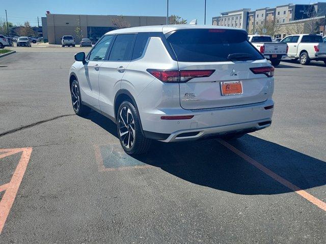 new 2024 Mitsubishi Outlander car, priced at $35,104