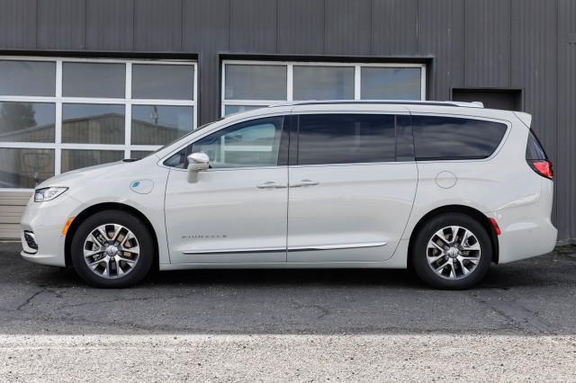 used 2021 Chrysler Pacifica car, priced at $34,999