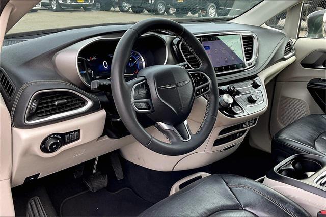 used 2022 Chrysler Pacifica Hybrid car, priced at $23,314