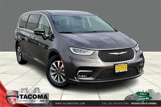 used 2022 Chrysler Pacifica Hybrid car, priced at $23,314