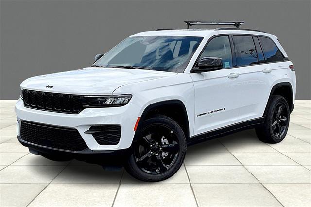new 2025 Jeep Grand Cherokee car, priced at $40,775