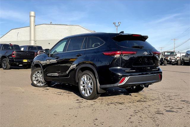 used 2020 Toyota Highlander car, priced at $33,000