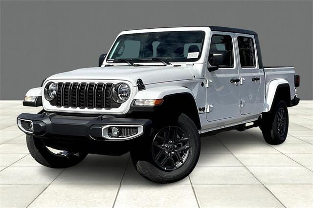 new 2024 Jeep Gladiator car, priced at $45,525