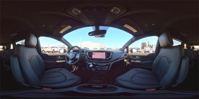 new 2025 Chrysler Pacifica Hybrid car, priced at $48,013