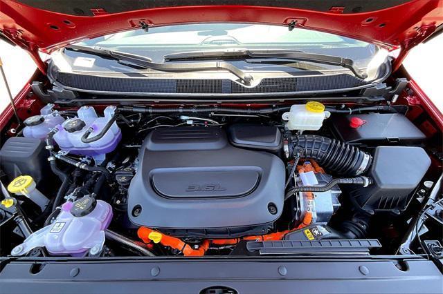 new 2025 Chrysler Pacifica Hybrid car, priced at $48,013