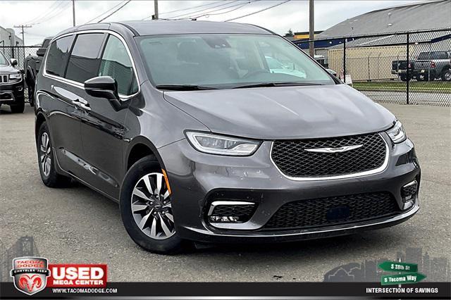 used 2022 Chrysler Pacifica Hybrid car, priced at $25,073