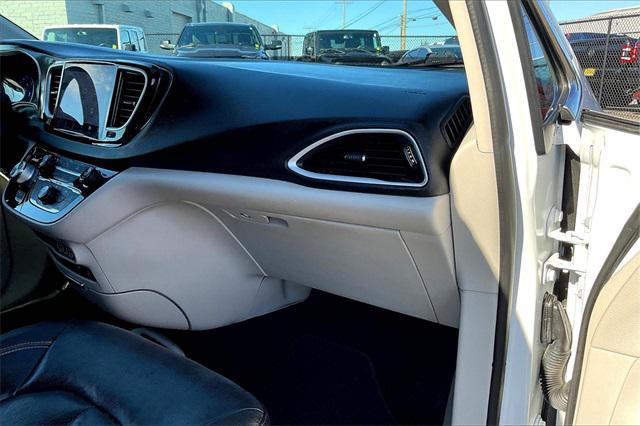 used 2022 Chrysler Pacifica car, priced at $22,000