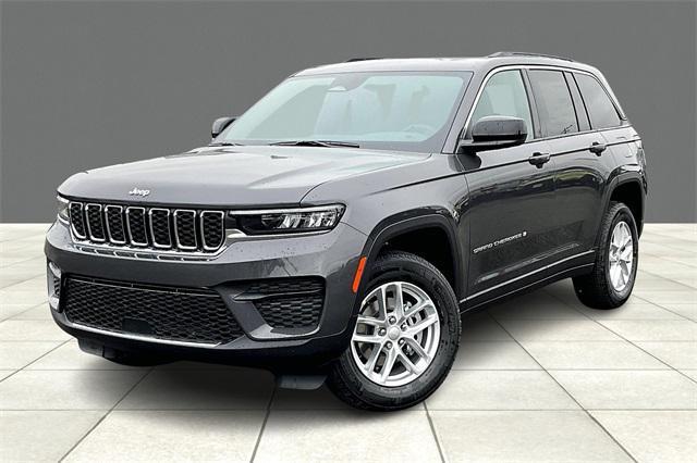 new 2025 Jeep Grand Cherokee car, priced at $40,175